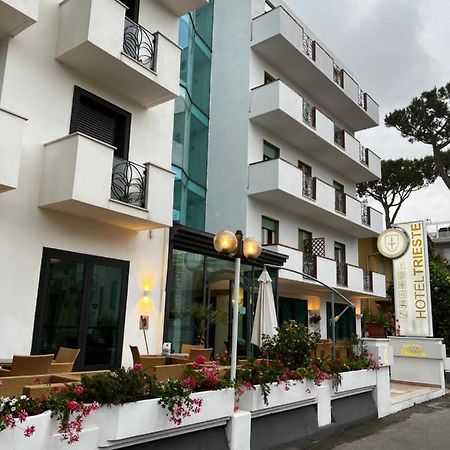 Hotel Trieste Riccione Exterior foto