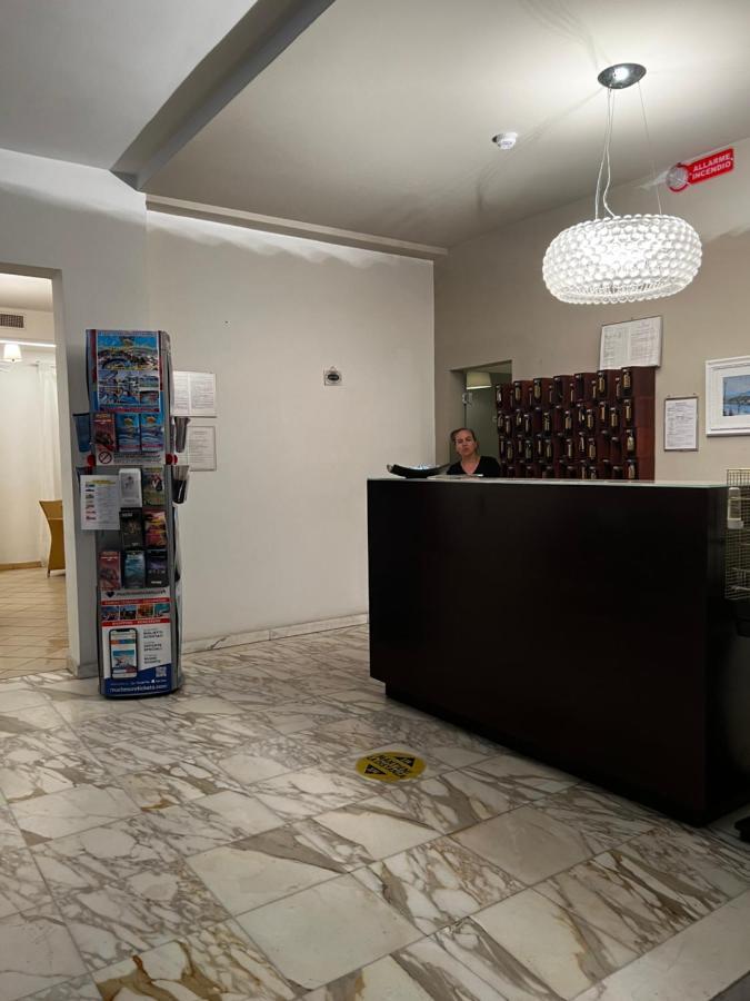 Hotel Trieste Riccione Exterior foto